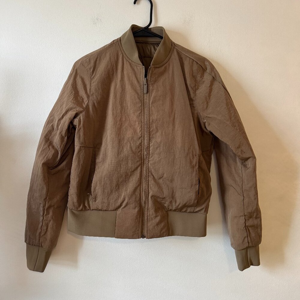 Lululemon Non-Stop Bomber *Reversible in Frontier- Size 8